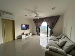 Eco Ardence 3BR Lakeview Apt